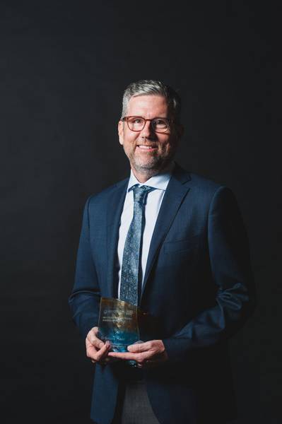 A clinical leader in mental health has been awarded the Metropolitan-based Specialist Bush Champion of the Year at the 2019 WA Country Doctors’ Awards held over the weekend by Rural Health West and the WA Country Health Service.  This award recognises Dr Roland Main has been championing improved access to specialist mental health care for country people and providing psychiatry services across the state since 1992.  WA Country Health Service Chief Executive Jeff Moffet said as the Director of Psychiatry for Adult and Older Mental Health, Dr Main provides clinical leadership for the delivery of all public, adult mental health services across regional WA.  “Dr Main is the leading voice in psychiatry for the WA Country Health Service and his experience and pragmatism has significantly contributed to improving mental health service delivery for regional and rural WA,” Mr Moffet said.  Rural Health West Chief Executive Tim Shackleton, said Dr Main successfully established an ED to ED transfer for country mental health patients where no other safe care option is available.  “By championing and advocating for improved mental health services for country patients, Dr Main has changed the way mental health care is accessed in regional areas.  “Dr Main exemplifies excellence in improving the provision of healthcare despite the geographical challenges we face in WA,” he said.  “I’m pleased to present Dr Main with this well-deserved award,” he added.     The Metropolitan-based Specialist Bush Champion of the Year award was sponsored by the Royal Flying Doctor Service and presented to Dr Main at the Awards Dinner held in Perth.