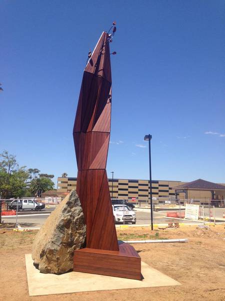 The Narrogin Health Service has a new feature artwork at the main entrance thanks to the State Government's Percent for Art Scheme