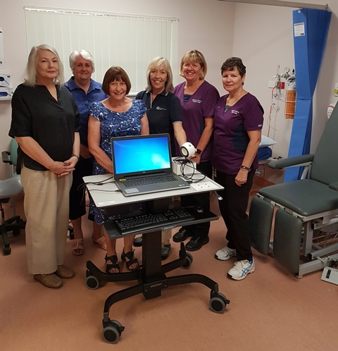 From left to right: Anna Kujundzic, Lorraine Tucker, Jeanne Lawler, Linda Richardson-Varley (Senior Podiatrist), Vicki O’Neill (Wound care Nurse) and Lyn Butler (Wound care Nurse).